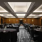 Vogue Hotel Montreal Downtown, Curio Collection By Hilton