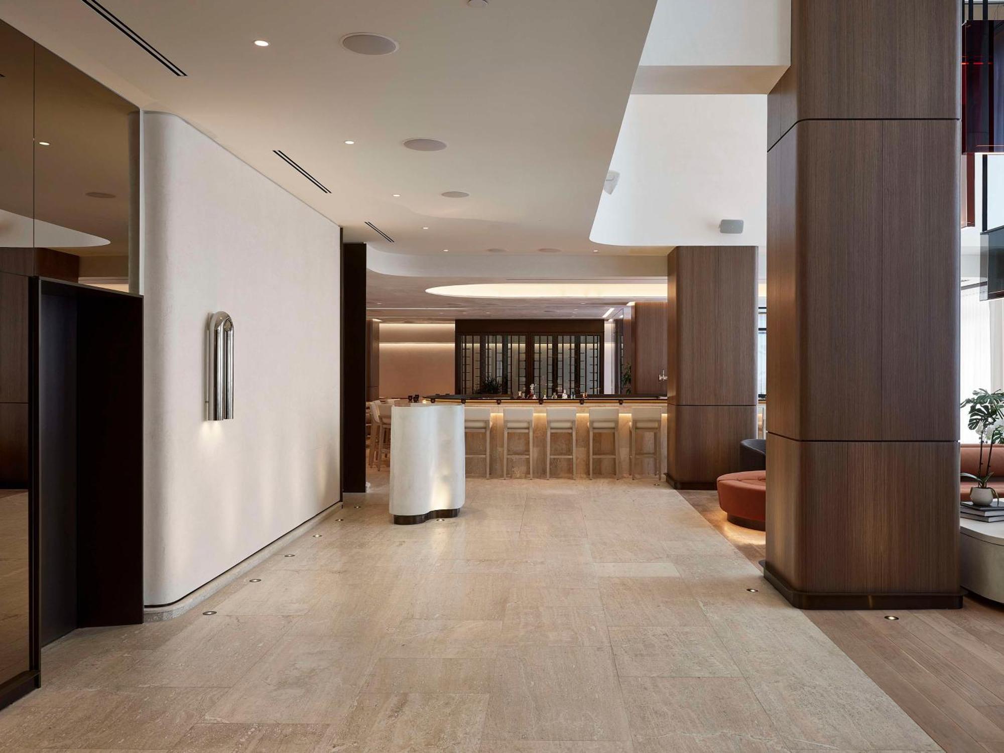 Hotel Vogue Downtown, Curio Collection By Hilton 5*